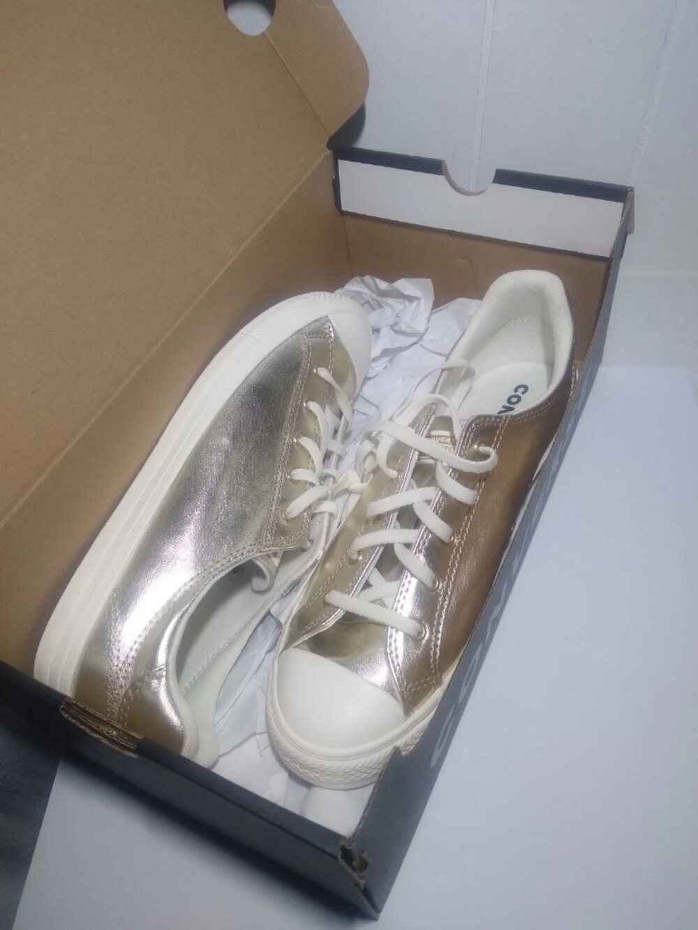 Converse Womens Size 8.5 Sneaker Gold Metallic CTAS Dainty Lucky Ox A15448C New - Picture 2 of 10